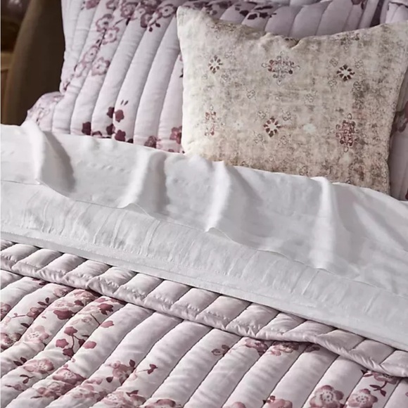Anthropologie exclusive Erin Fetherston DULCETTE QUEEN Bedding set - Picture 3 of 6